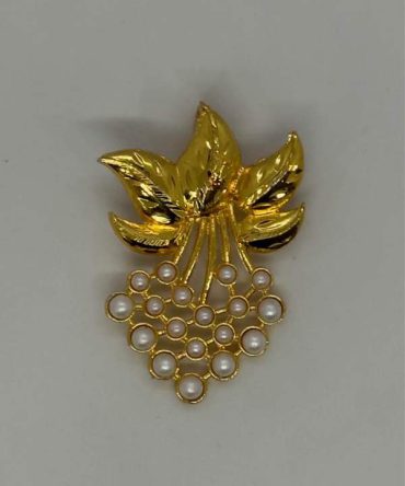 Gold plated faux pearl grape cluster brooch pin
